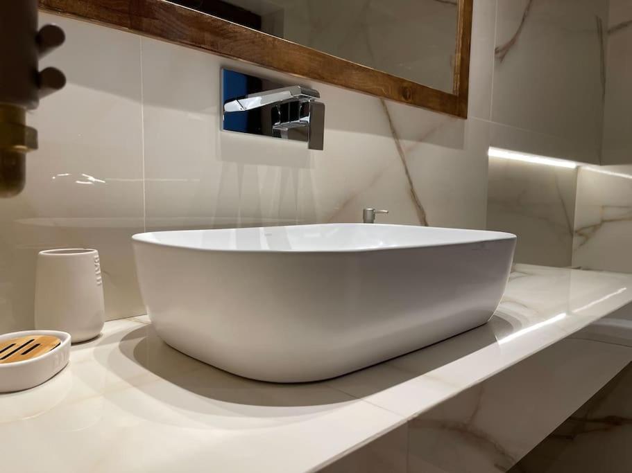 Acropolis Lux Apartment Афіни Екстер'єр фото