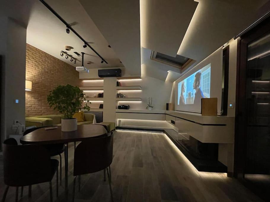 Acropolis Lux Apartment Афіни Екстер'єр фото